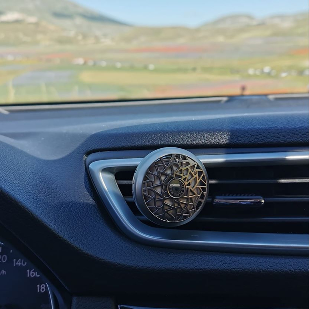 Picture of Aroma happy car diffuser