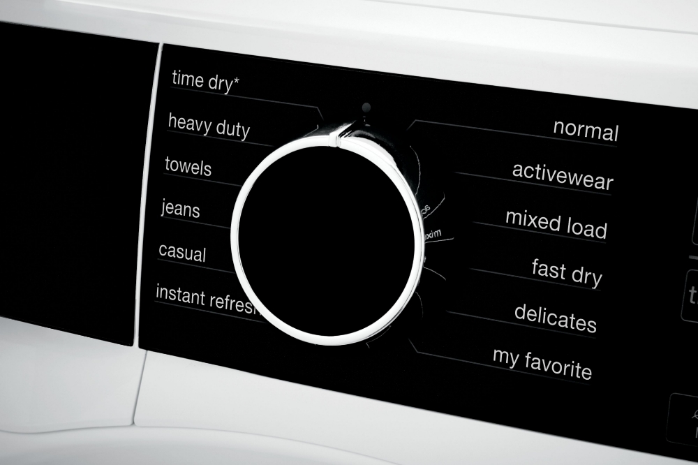 Sécheuse électrique à chargement frontal 4,0 pi³ Electrolux ELFE422CAW