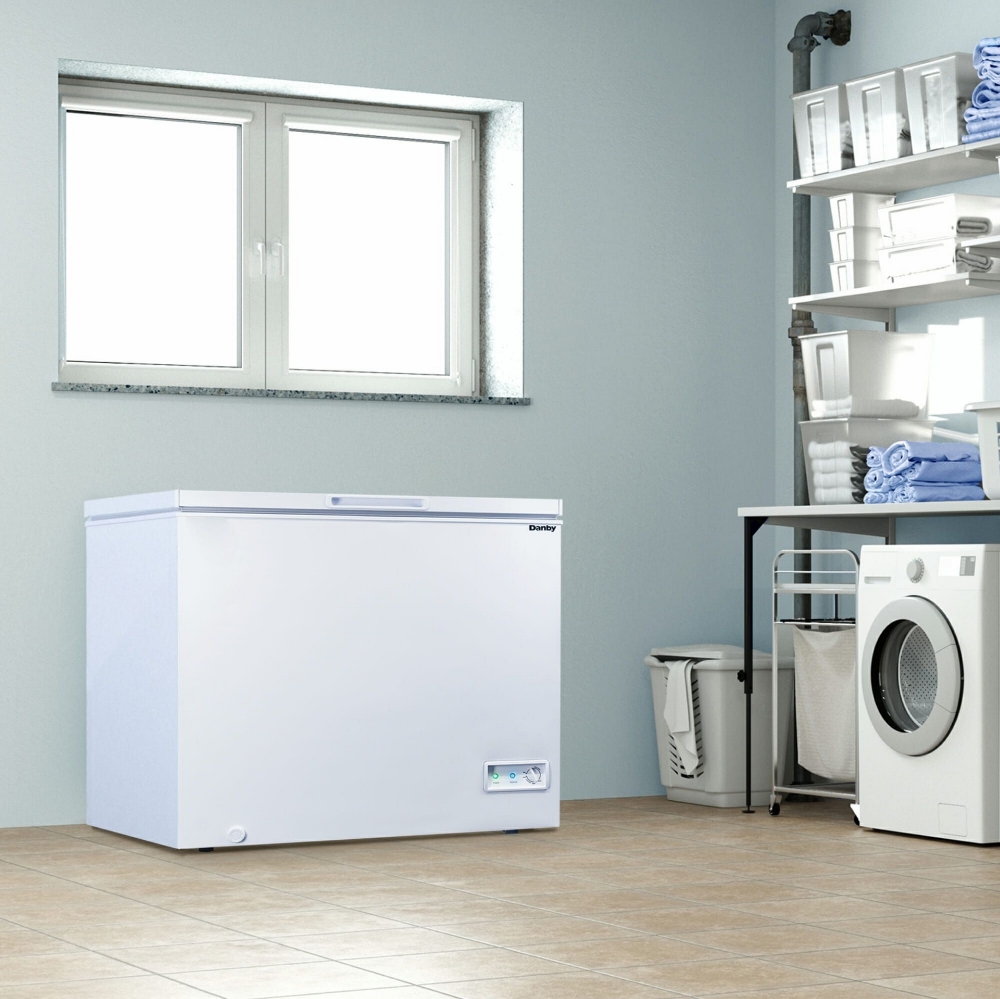 Congélateur coffre carré 33 po. 7 pi³ Danby DCF070A5WDB